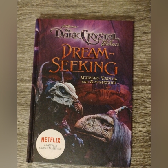 The Dark Crystal: Age of Resistance Activity Book - Picture 2 of 4